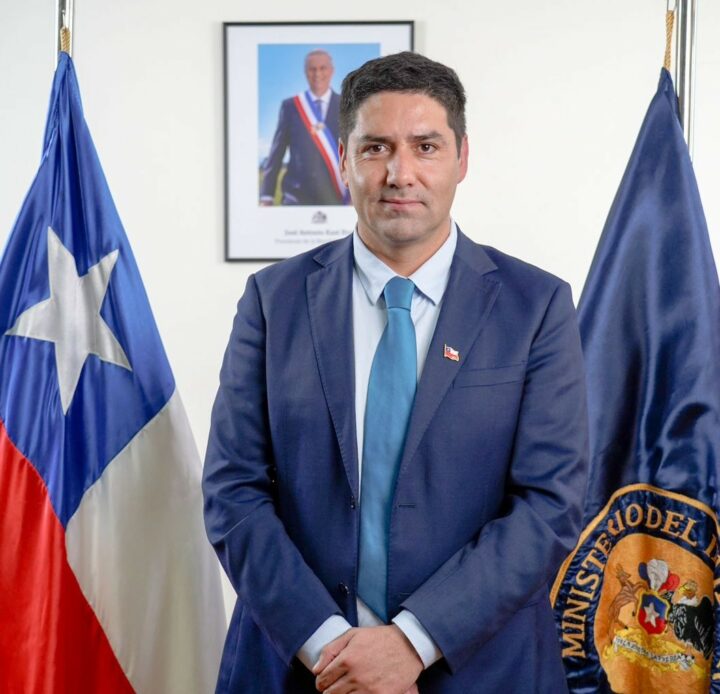 CONTRALORÍA DETECTA PAGOS INJUSTIFICADOS A ACTUAL SEREMI DE LAS CULTURAS POR GESTIÓN EN VILLA ALEGRE